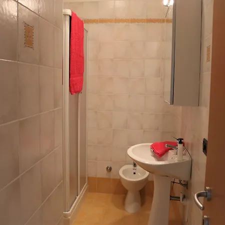 Modern And Cozy Close To The Daire