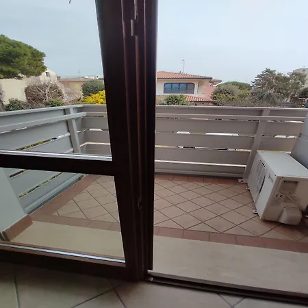 Apartament Modern And Cozy Close To The